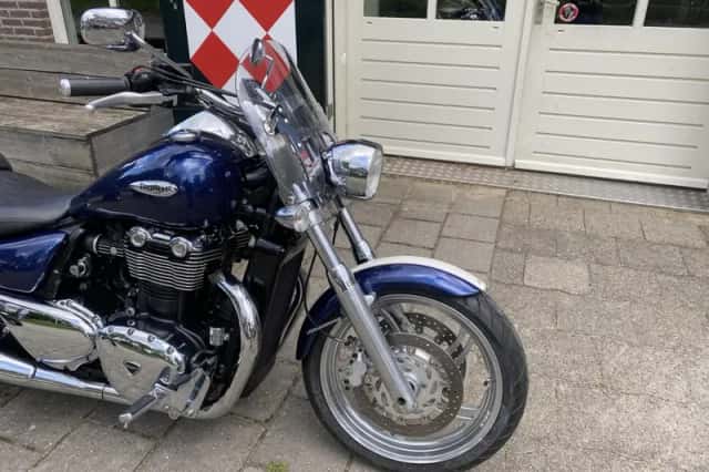 Triumph Thunderbird 1600 (2011) thumbnail 3
