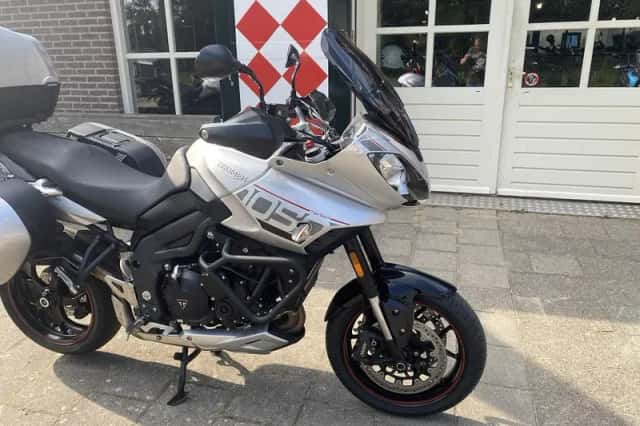 Triumph Tiger 1050 (2017) thumbnail 3