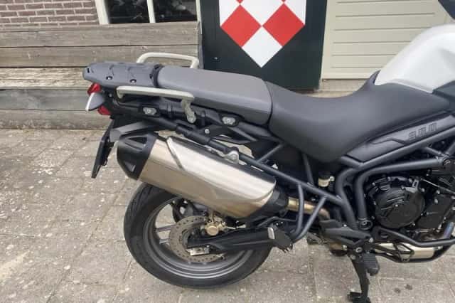 Triumph Tiger 800 (2012) thumbnail 4