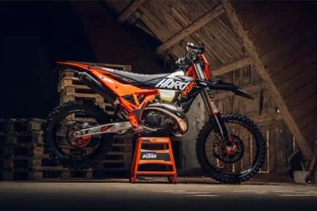 KTM 300 EXC (2000) thumbnail 1