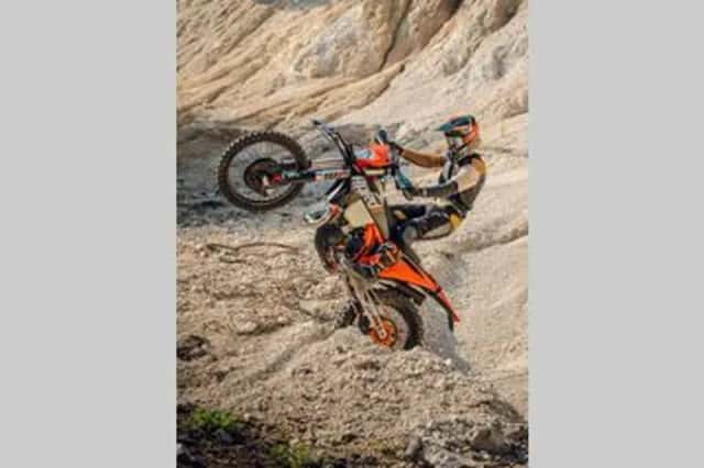 KTM 300 EXC (2000) thumbnail 3