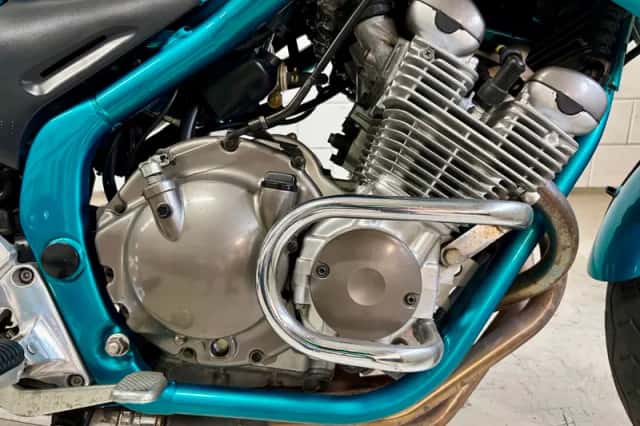 Yamaha XJ 600 Diversion (1997) thumbnail 3