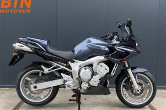 Yamaha FZ 6S Fazer (2004) thumbnail 1