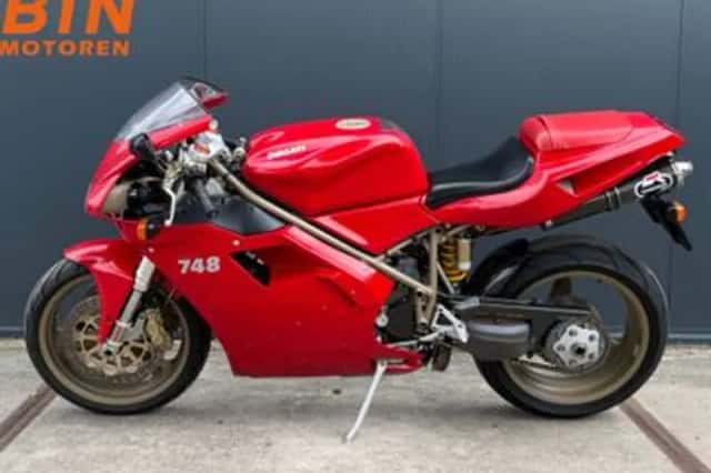 Ducati 748 Biposto (2000) thumbnail 5