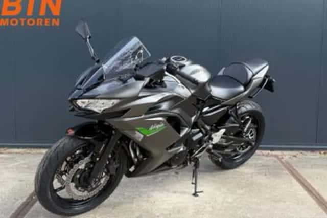Kawasaki Ninja 650 (2023) thumbnail 3