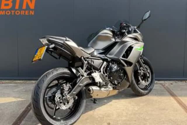 Kawasaki Ninja 650 (2023) thumbnail 6