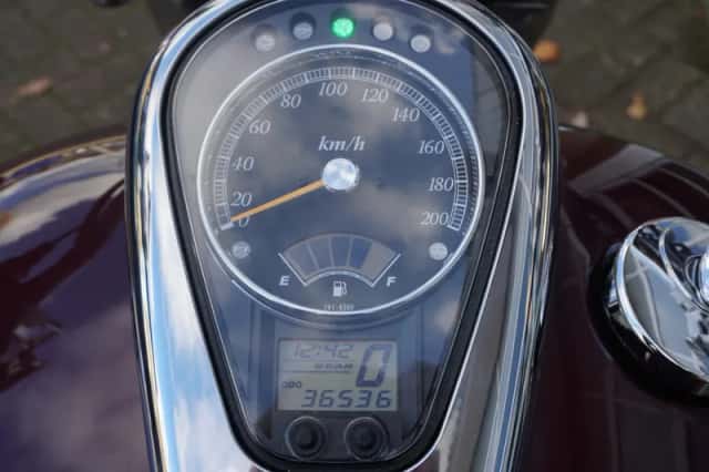 Suzuki Intruder (2009) thumbnail 5