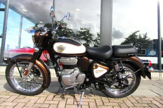 Royal Enfield Classic 350 (2025) thumbnail 1