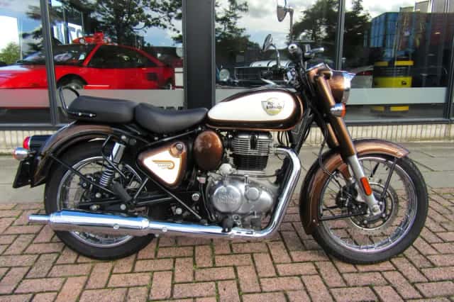 Royal Enfield Classic 350 (2025) thumbnail 4