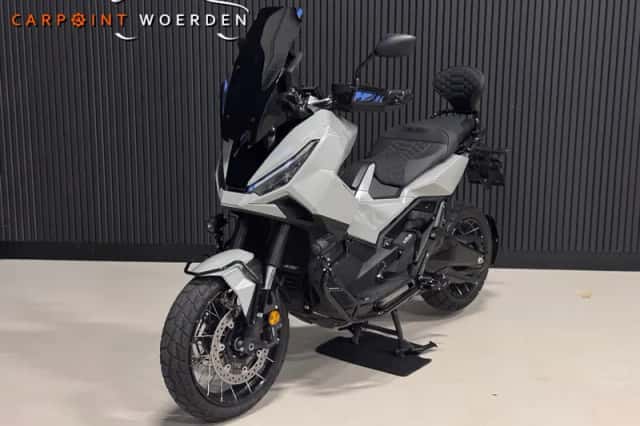 Honda Scooter NC 750 X-ADV (2025) thumbnail 1