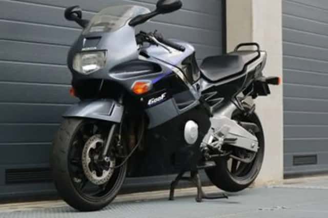 Honda CBR600F (1992) thumbnail 4