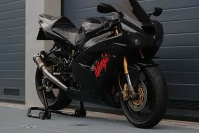 Kawasaki Ninja ZX-6R (2005) thumbnail 1