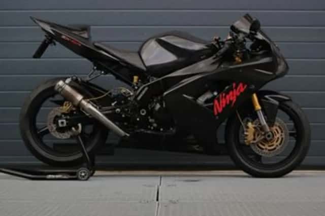 Kawasaki Ninja ZX-6R (2005) thumbnail 2