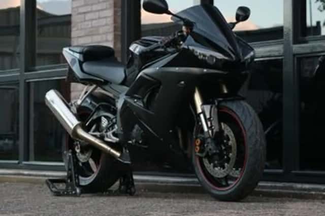 Yamaha YZF-R6 (2005) thumbnail 1