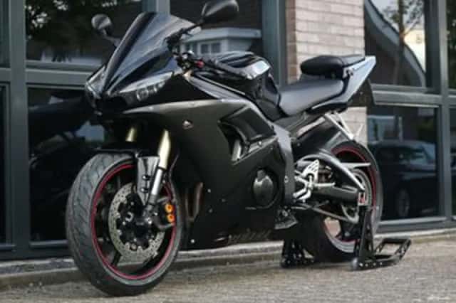 Yamaha YZF-R6 (2005) thumbnail 4