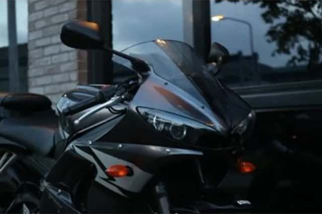 Yamaha YZF-R6 (2004) thumbnail 4