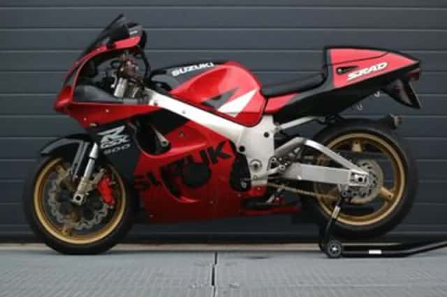 Suzuki GSX-R750 (2000) thumbnail 5