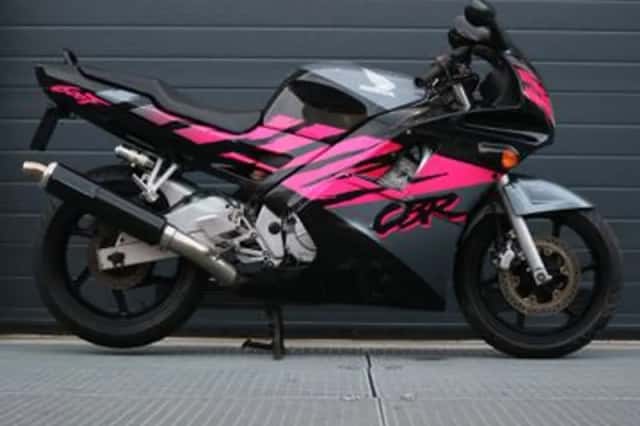 Honda CBR600F (1993) thumbnail 2