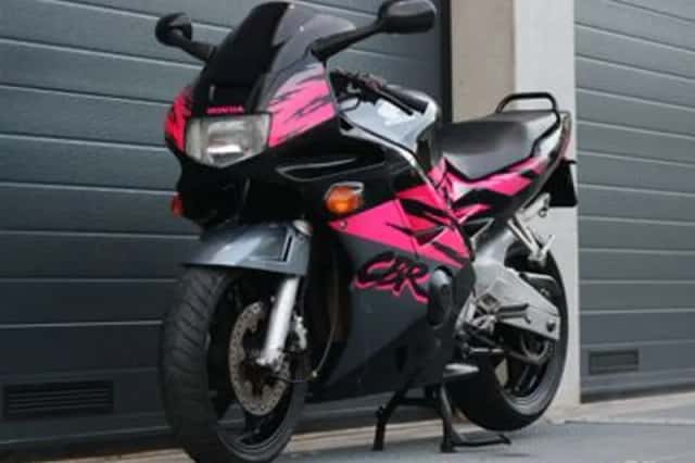 Honda CBR600F (1993) thumbnail 4