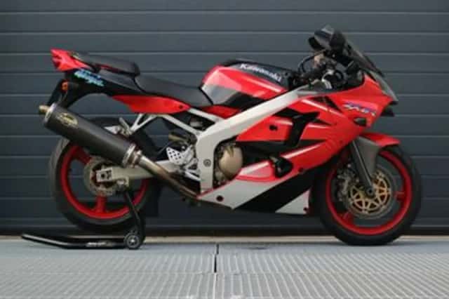 Kawasaki Ninja ZX-6R (2000) thumbnail 2