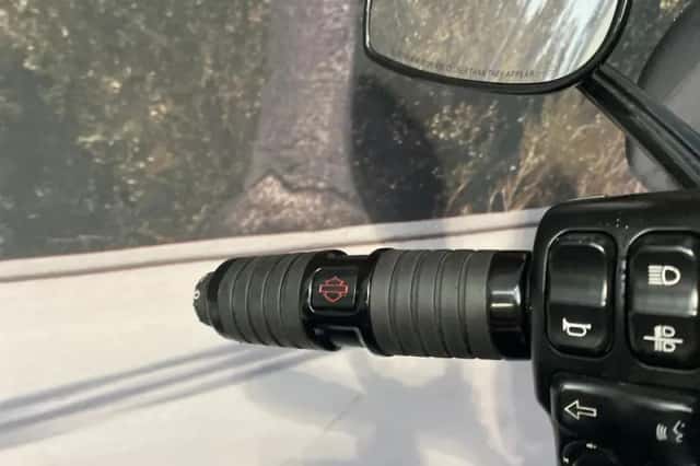 Harley-Davidson Ultra Limited (2019) thumbnail 6