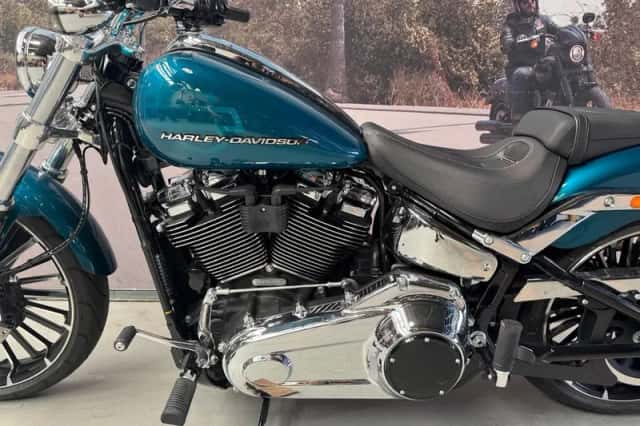 Harley-Davidson Breakout (2026) thumbnail 3