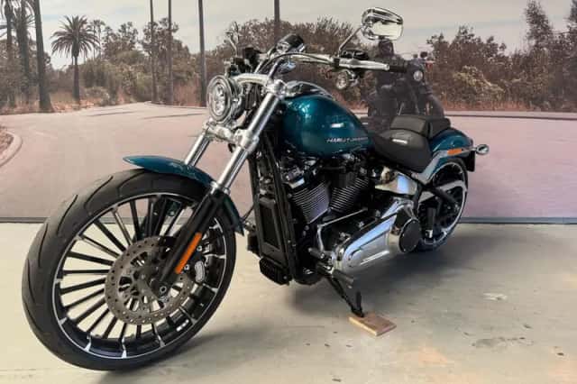 Harley-Davidson Breakout (2026) thumbnail 5