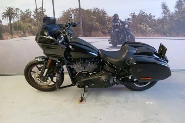 Harley-Davidson LOW Rider ST (2023) thumbnail 2