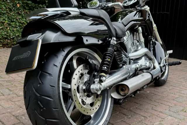 Harley-Davidson V-Rod (2009) thumbnail 5
