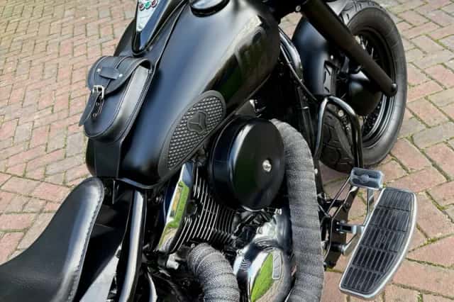 Kawasaki VN 800 Classic (1997) thumbnail 4