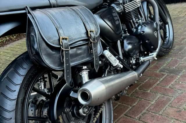 Triumph Street Twin 900 (2016) thumbnail 3