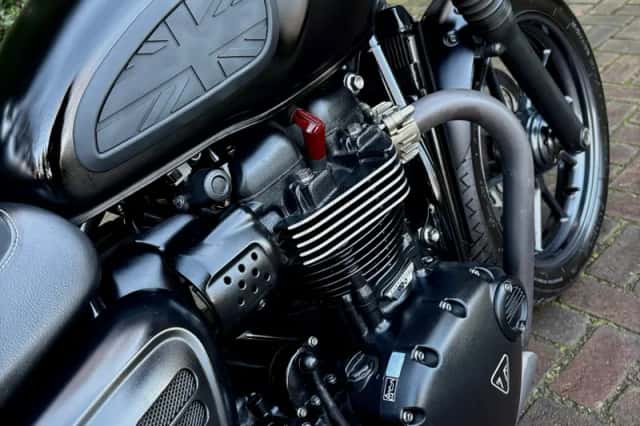 Triumph Street Twin 900 (2016) thumbnail 6