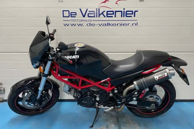 Ducati Monster 695 (2008) thumbnail 2
