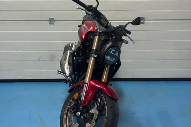 Honda CB300R (2024) thumbnail 3