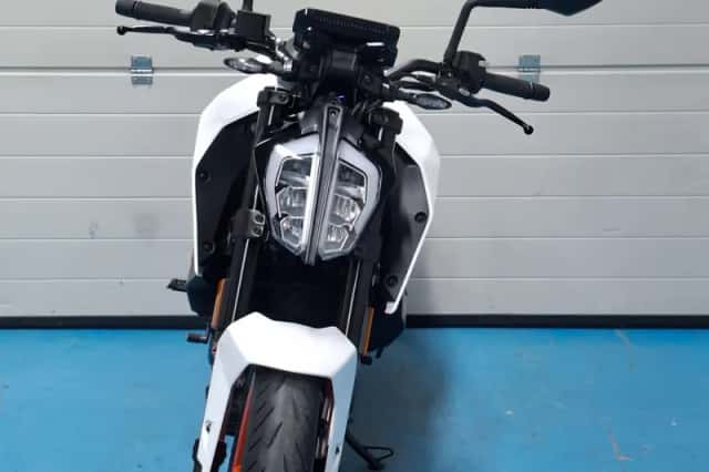 KTM Duke 390 (2018) thumbnail 3