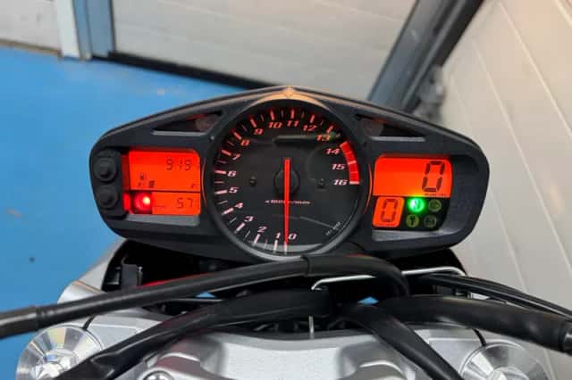Suzuki GSR600 (2006) thumbnail 4