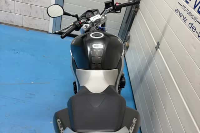 Suzuki GSR600 (2006) thumbnail 5
