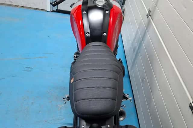 Yamaha XSR900 (2018) thumbnail 4