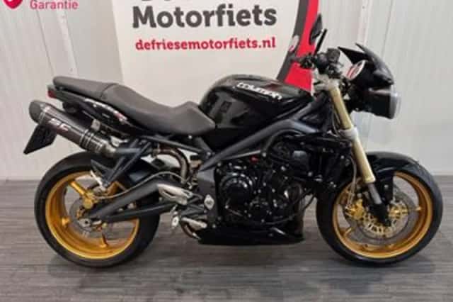 Triumph Street Triple 675 (2012) thumbnail 1