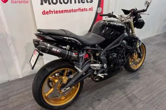 Triumph Street Triple 675 (2012) thumbnail 3