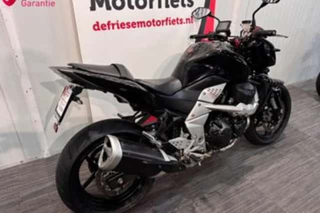 Kawasaki Z750 (2009) thumbnail 3