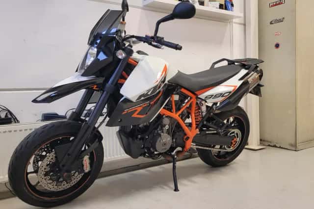KTM 990 SM R (2011) thumbnail 5