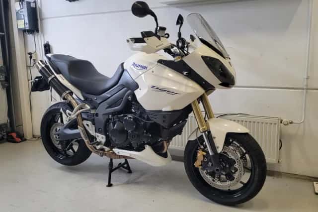Triumph Tiger 1050 SE (2007) thumbnail 2