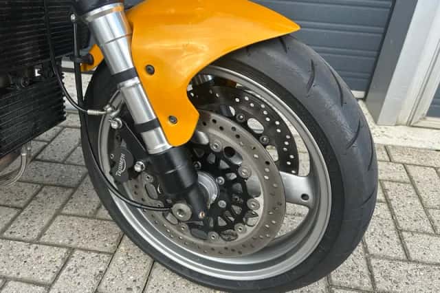 Triumph Speed Triple 955I (2000) thumbnail 3