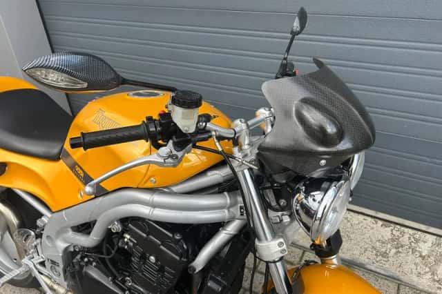 Triumph Speed Triple 955I (2000) thumbnail 4