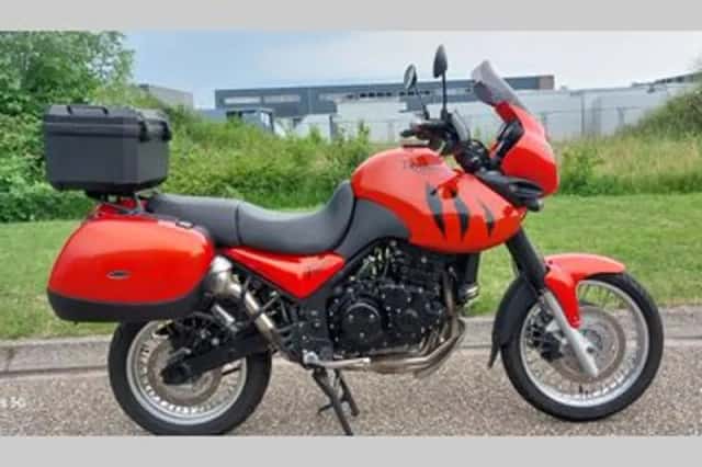 Triumph Tiger 955 (2004) thumbnail 2