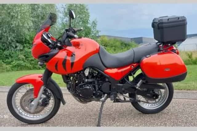Triumph Tiger 955 (2004) thumbnail 3
