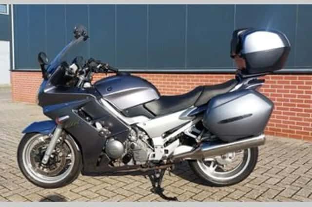 Yamaha FJR1300 (2005) thumbnail 3