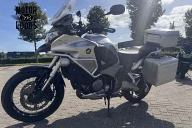 Honda VFR 1200 X Crosstourer (2014) thumbnail 3