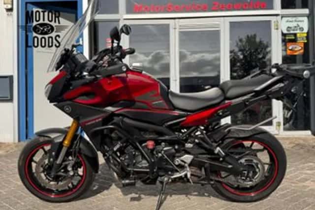 Yamaha Tracer 900 (2016) thumbnail 4